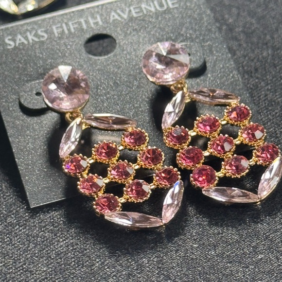 Glamorous Saks Fifth Avenue Pink Crystal Post With Dangle Waffle Design 2 in - Picture 4 of 13